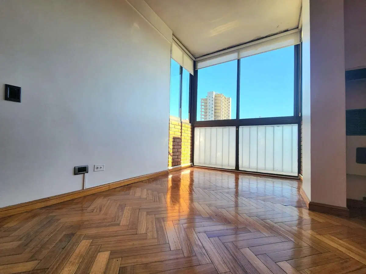 DEPARTAMENTO 3 AMBIENTES CON DEPENDENCIA Y COCHERA FIJA EN BARRACAS ALQUILER 5