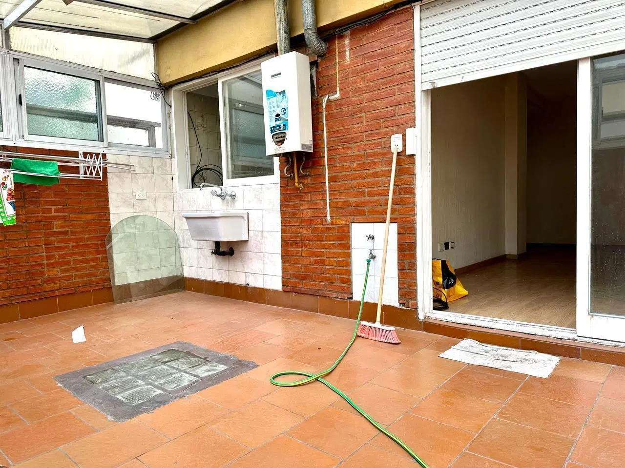 DEPARTAMENTO 3 AMBIENTES CON PATIO EN BARRACAS ALQUILER 3