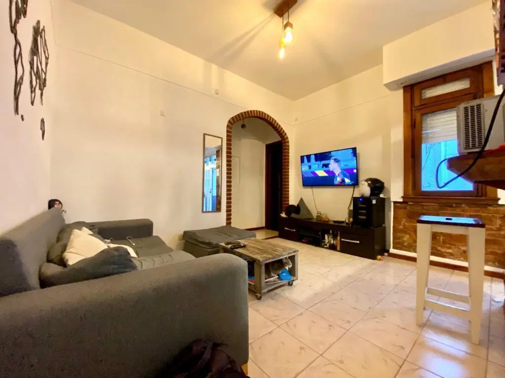 DEPARTAMENTO TIPO CASA CON PATIO 2 AMBIENTES EN BARRACAS VENTA 1