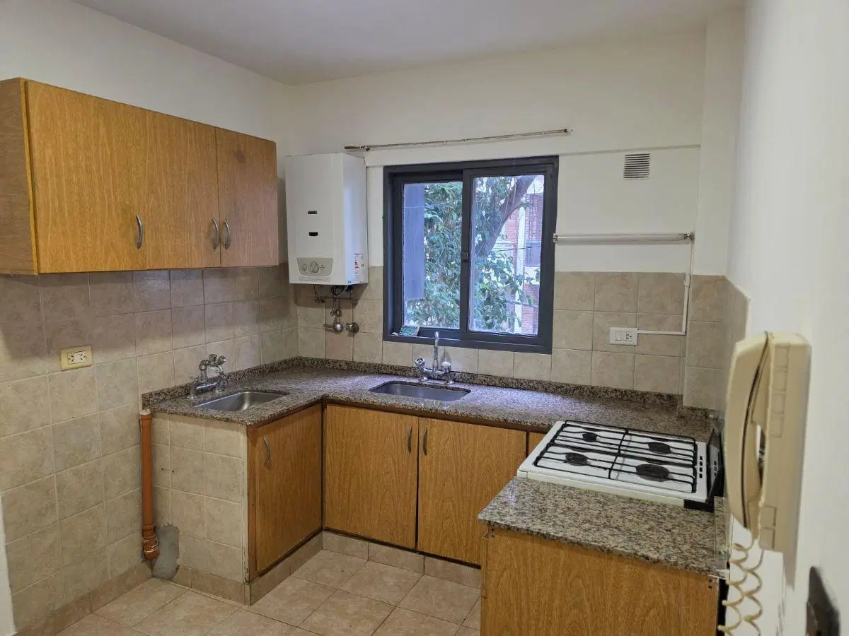 Departamento de 58 m² con 2 dormitorios en alquiler en Centro 2