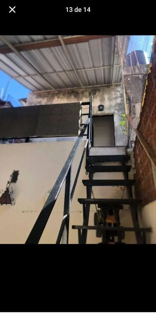 Casa de 215 m² con 1 dormitorio en venta en Luis Agote 8
