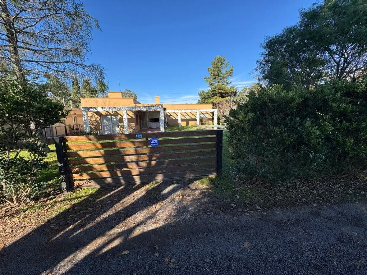 Casa de 130 m² con 3 dormitorios en venta en Logaritmo 1