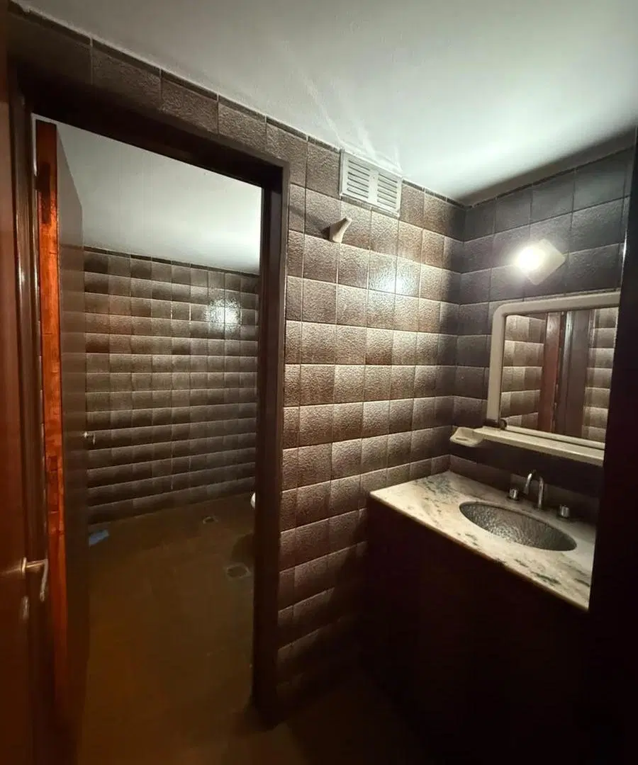 VENDO CASA ESQUINA CON GRAN POTENCIAL - ALTAMIRA 8