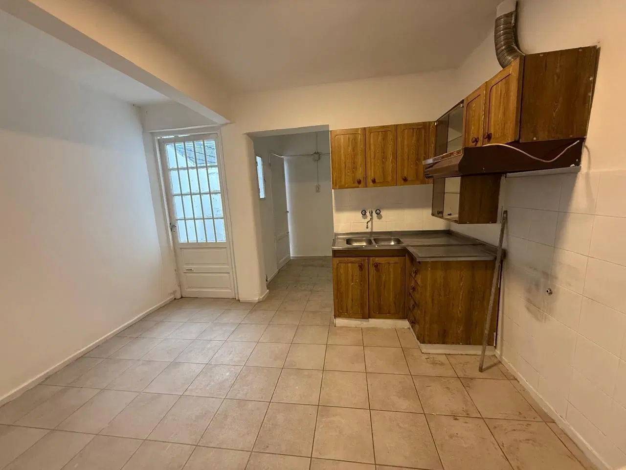 PH 1 dormitorio con patio propio — Sin expensas, apto mascotas — Augusto López 1027 2
