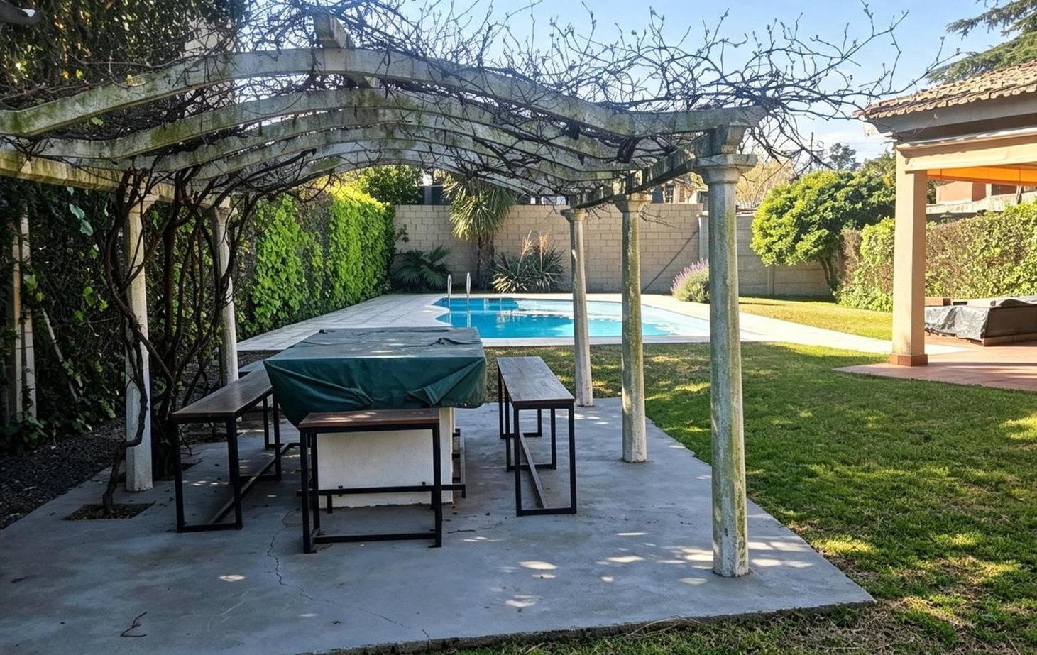 Foto de Chalet Quinta 1100 m2 c/piscina Excelente ubicacion, imagen 3