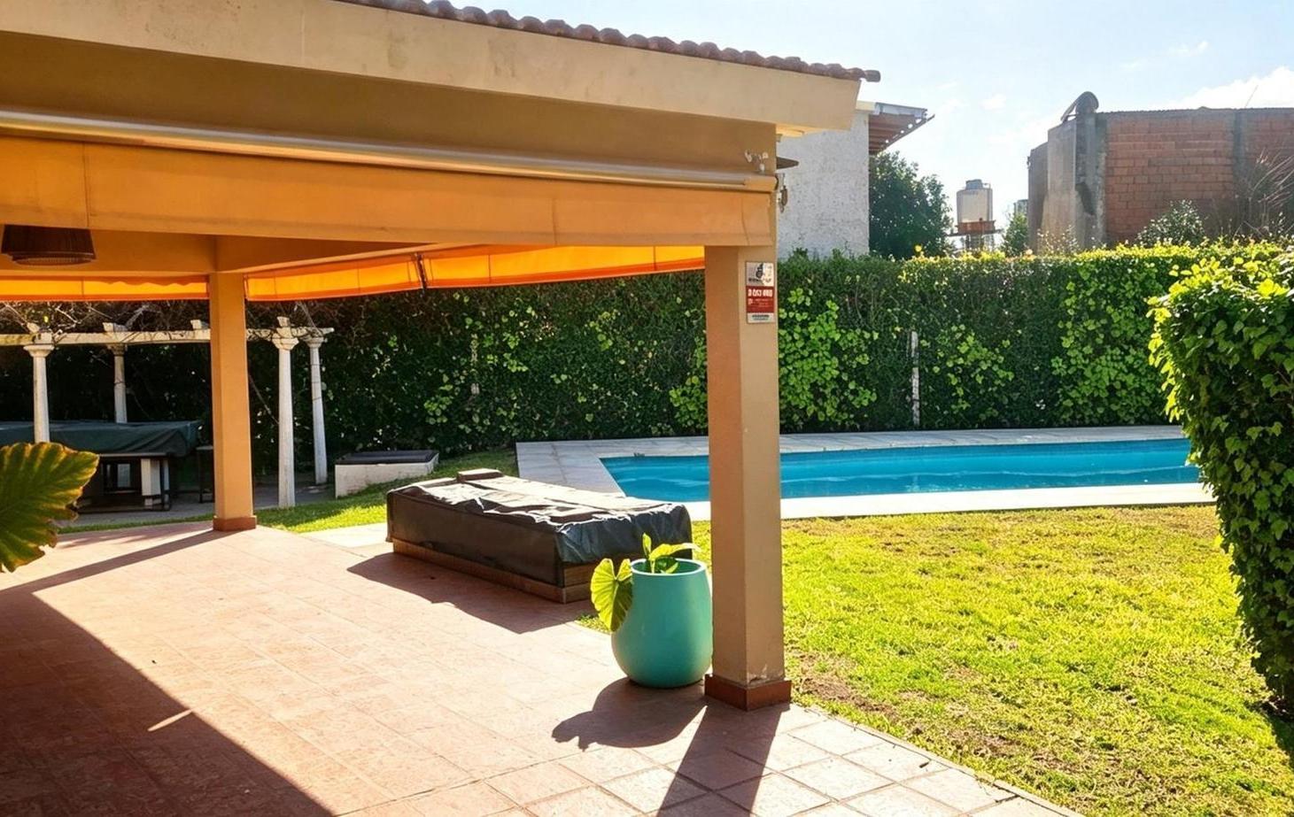 Foto de Chalet Quinta 1100 m2 c/piscina Excelente ubicacion, imagen 4