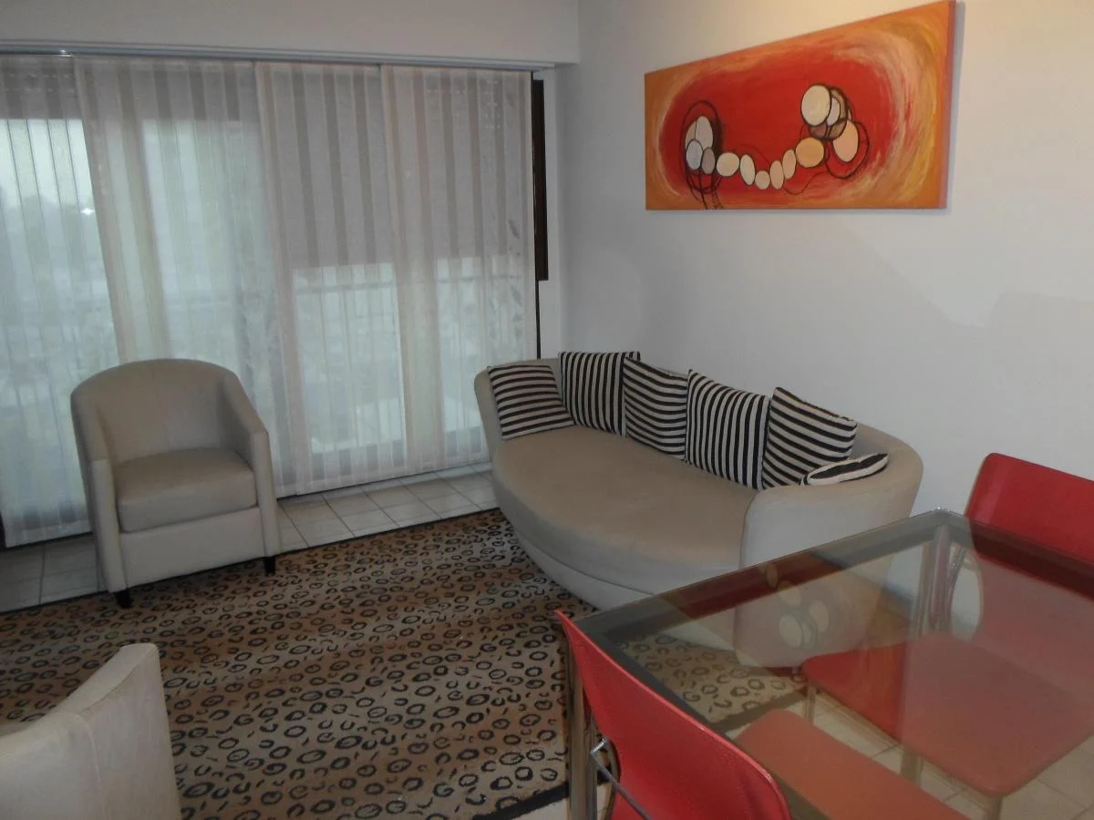 Departamento Al Frente Amoblado en Excelente Estadp 3