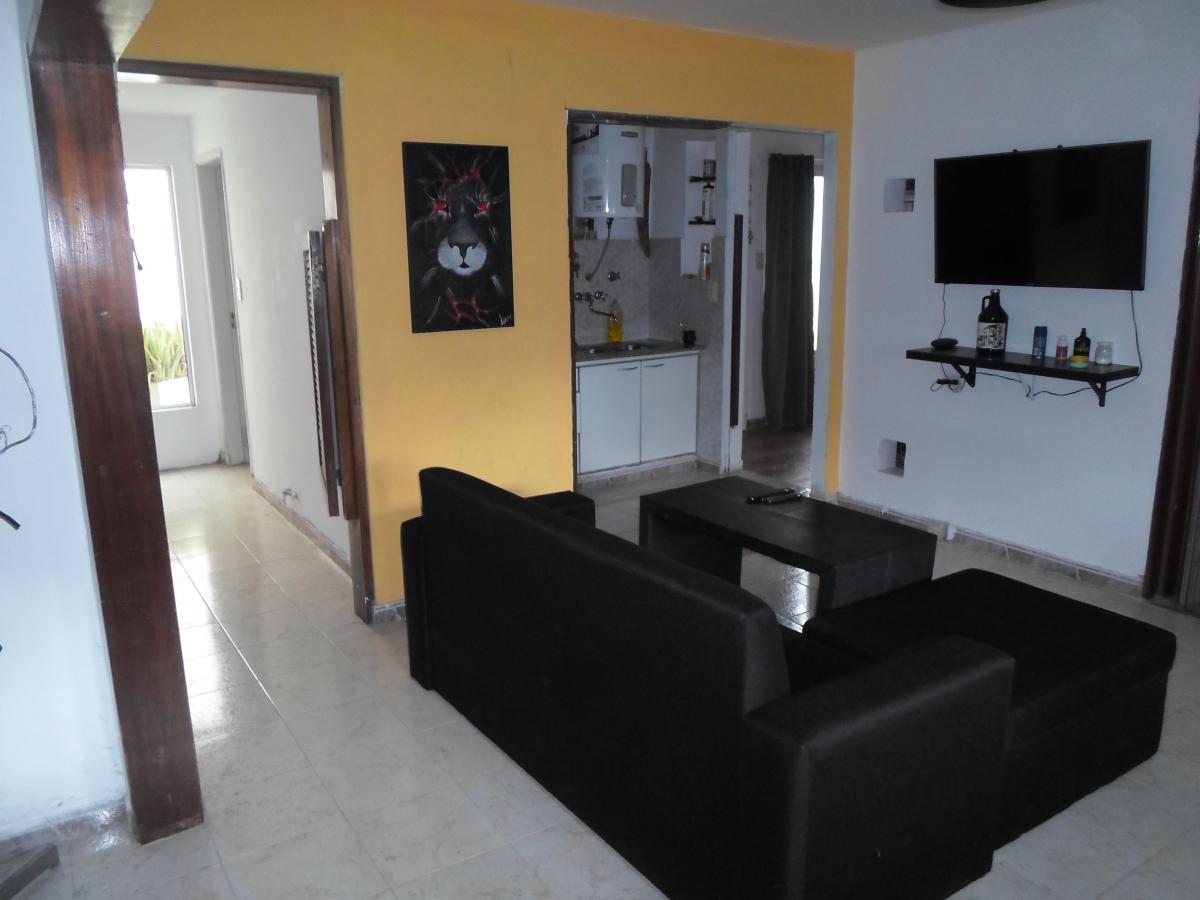 casa en lote esquina mas departamento independiente o anexado
