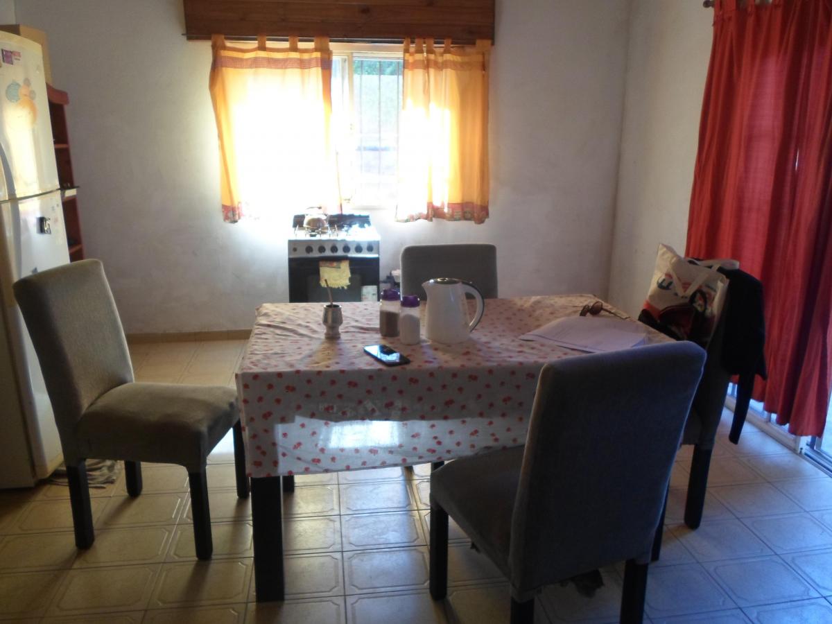 casa en buena zona - NECESITA ARREGLOS -  VENTA URGENTE - 