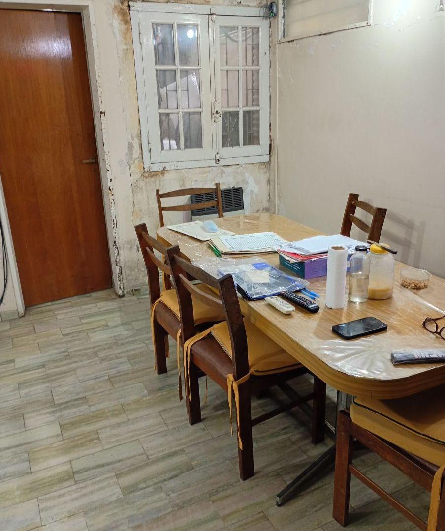 Foto de ESQUINA CON CASA A RECICLAR -, imagen 2