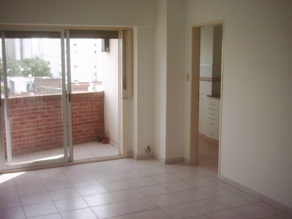 Foto de SEMIPISO FRENTE CON COCHERA -, imagen 1