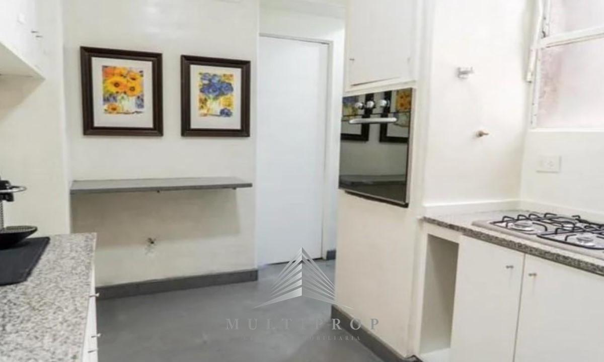 En Venta Cerrito y Av Santa Fe Piso · 135 m² · 6 Ambientes 5