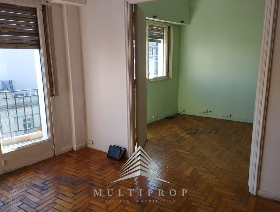 Foto de EN VENTA AV PUEYRREDON Y LAVALLE 3 DORMITORIOS CON DEPENDENCIA, imagen 3