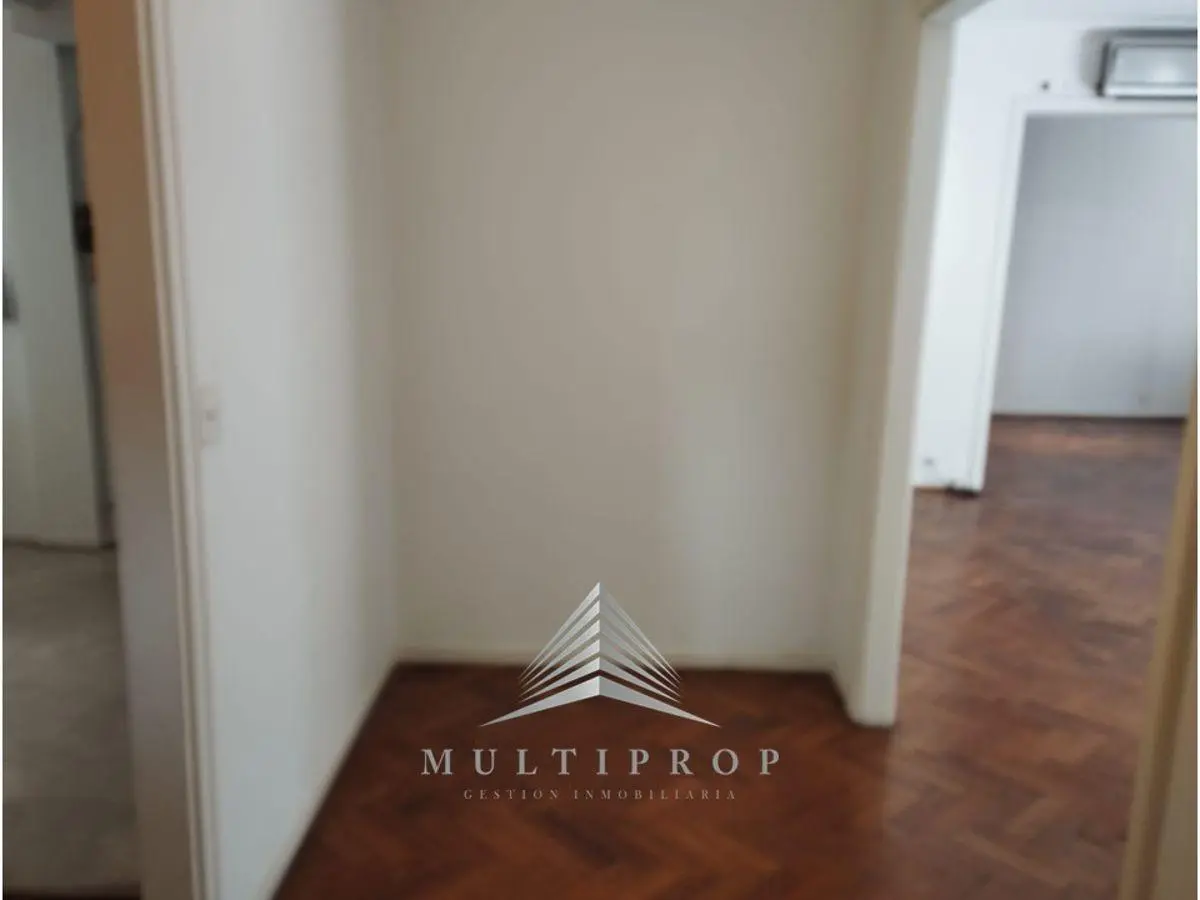 EN VENTA DEPARTAMENTO 130 Mts Av Callao y Posadas 4 Ambientes 2