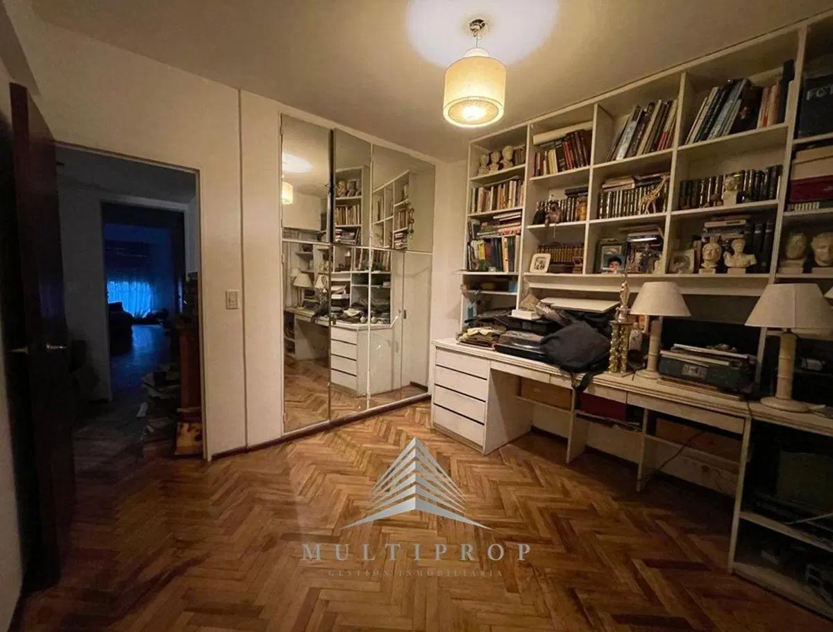 EN VENTA SEMIPISO BARRIO NORTE 4 AMB C/COCHERA Y DEPENDENCIA 4