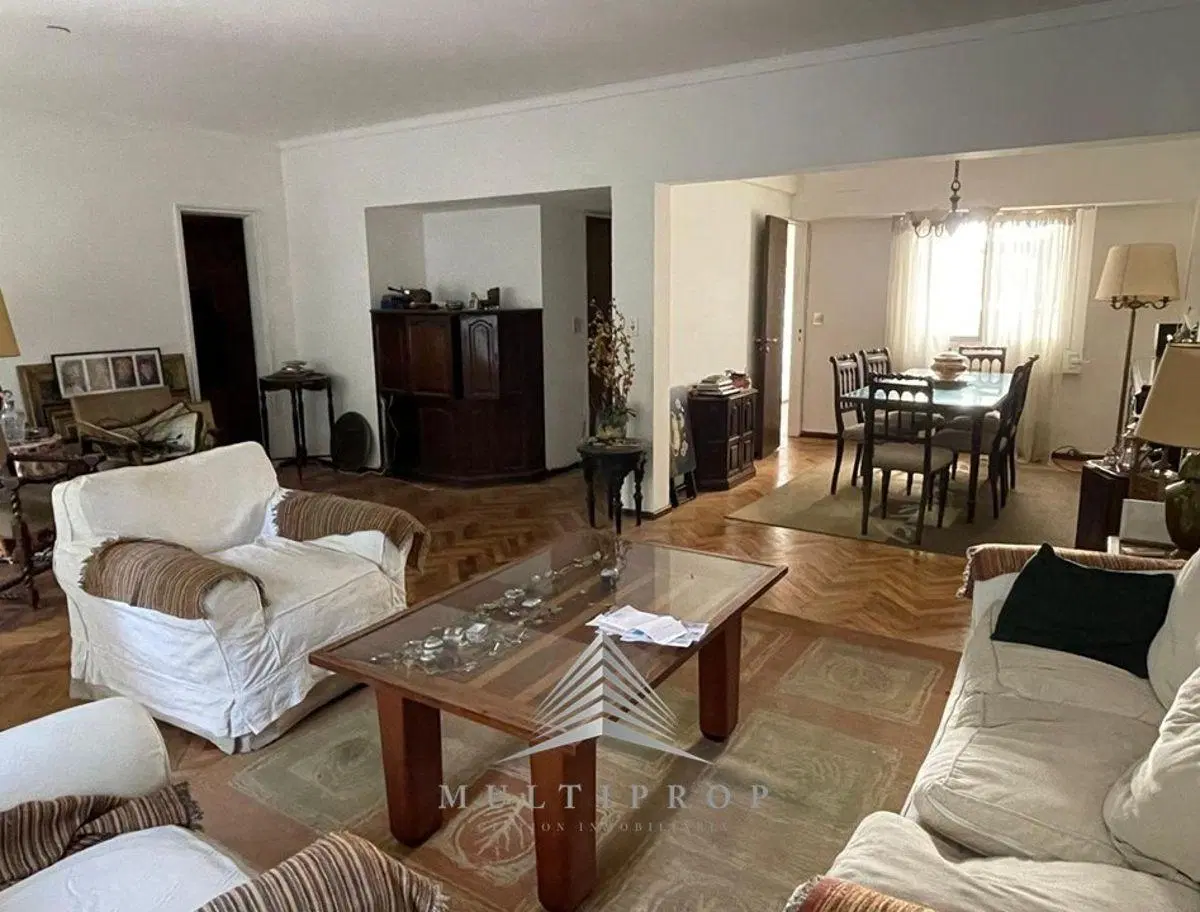 EN VENTA SEMIPISO BARRIO NORTE 4 AMB C/COCHERA Y DEPENDENCIA 5