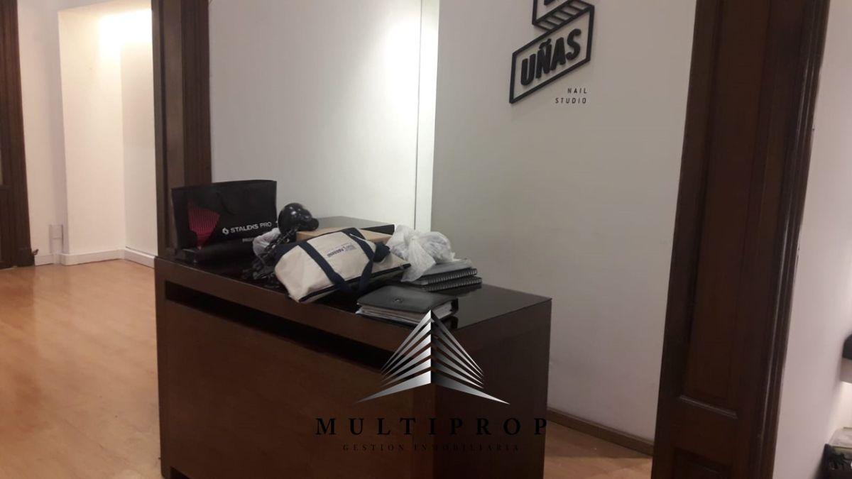 Foto de EN ALQUILER OFICINAS DOS PISOS DE 140 MTS C/U RECONQUISTA AL 900, imagen 1