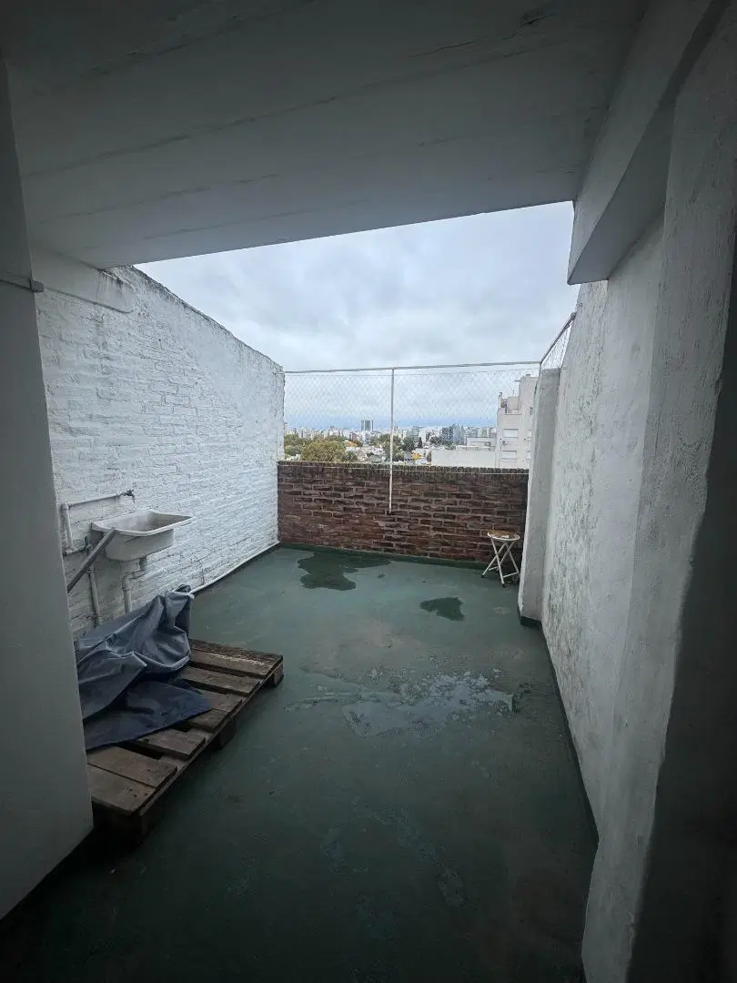 DEPARTAMENTO CON BALCON Y TERRAZA PROPIA 5