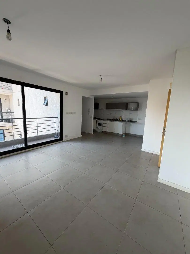 DEPARTAMENTO CON BALCON 2