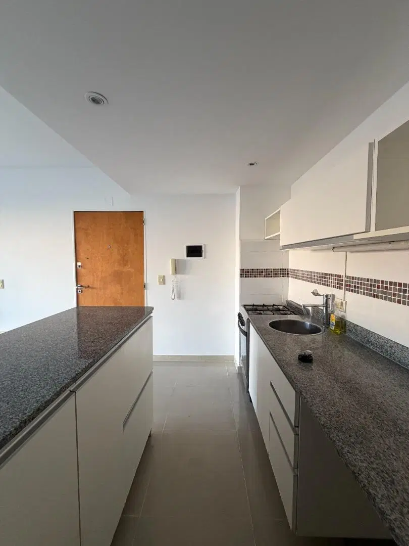 DEPARTAMENTO CON BALCON 2