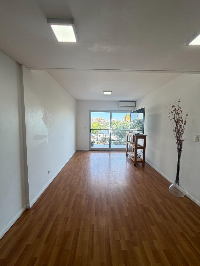 Foto de DEPARTAMENTO CON BALCON, imagen 2