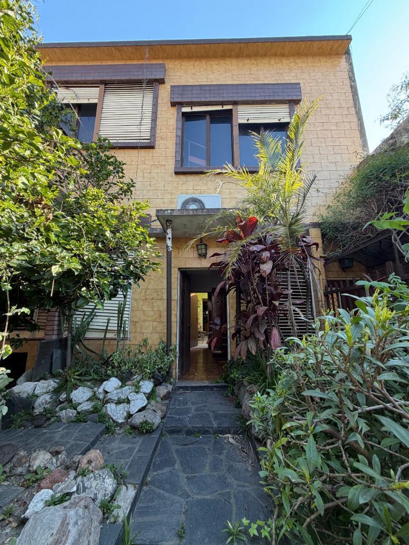 Foto de CASA CON PH (MULTIFAMILIAR), imagen 1