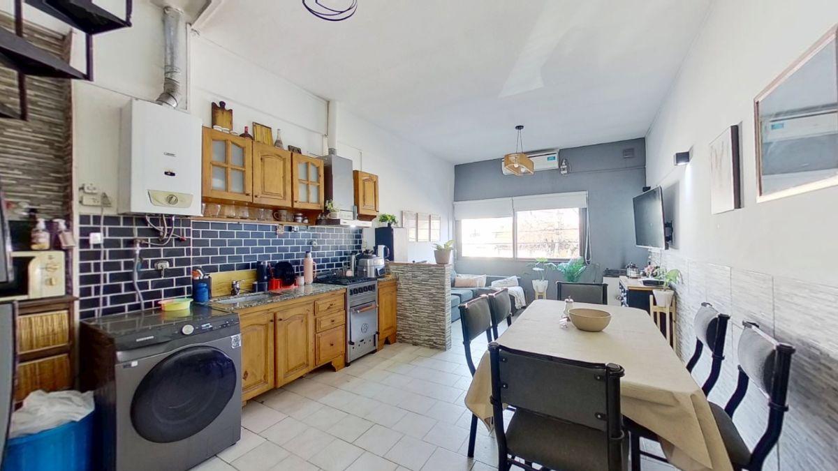 Foto de PH 3 Ambientes C/ Terraza en Liniers, imagen 1