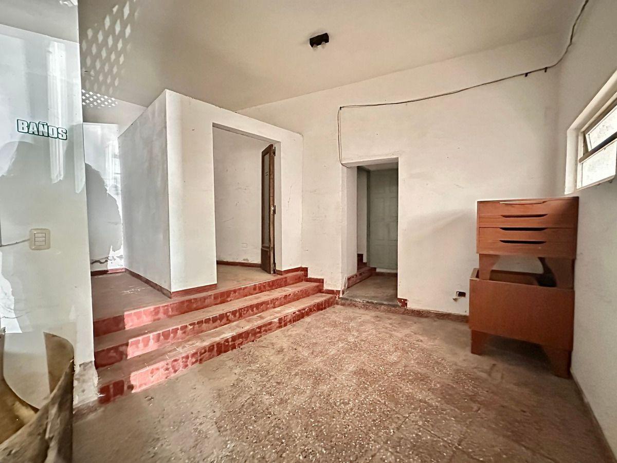 Foto de Local Con Vivienda A La Venta En Avenida 3 Gran Potencial Comercial, imagen 2