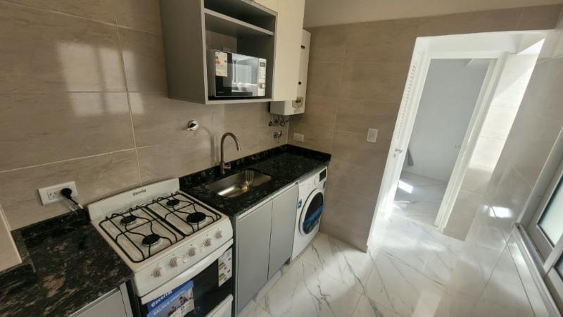 Foto de DEPARTAMENTO DE 2 AMBIENTES CON DEPENDENCIA RECICLADO, imagen 3