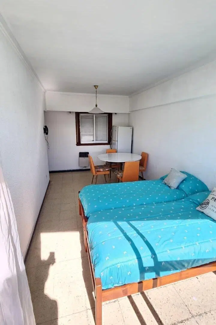 Monoambiente con balcon al frente Plaza Colon Mar del Plata 2