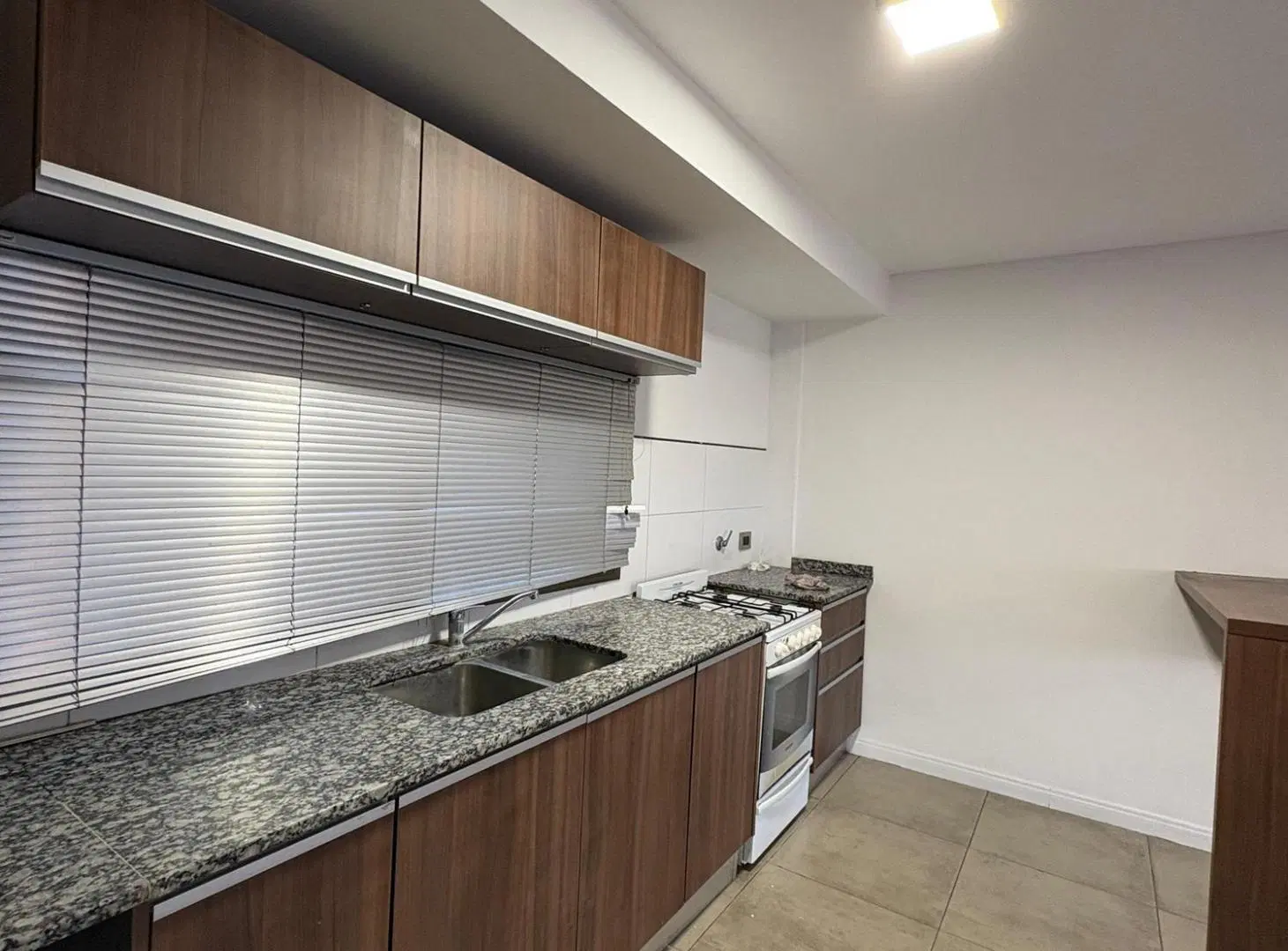 Departamento en Alquiler en La Perla 4