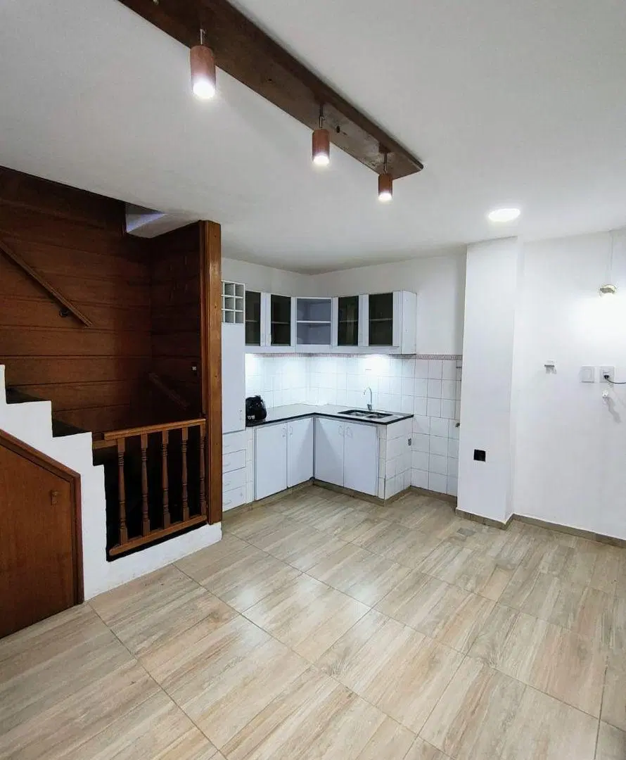 PH tipo duplex de 3 ambientes en alquiler, con patio 2