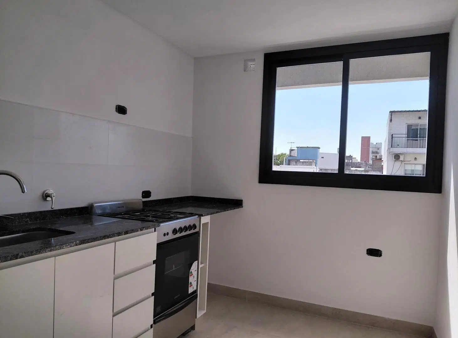 Venta Departamento 2 Ambientes solarium y parrilla en San Martín 4