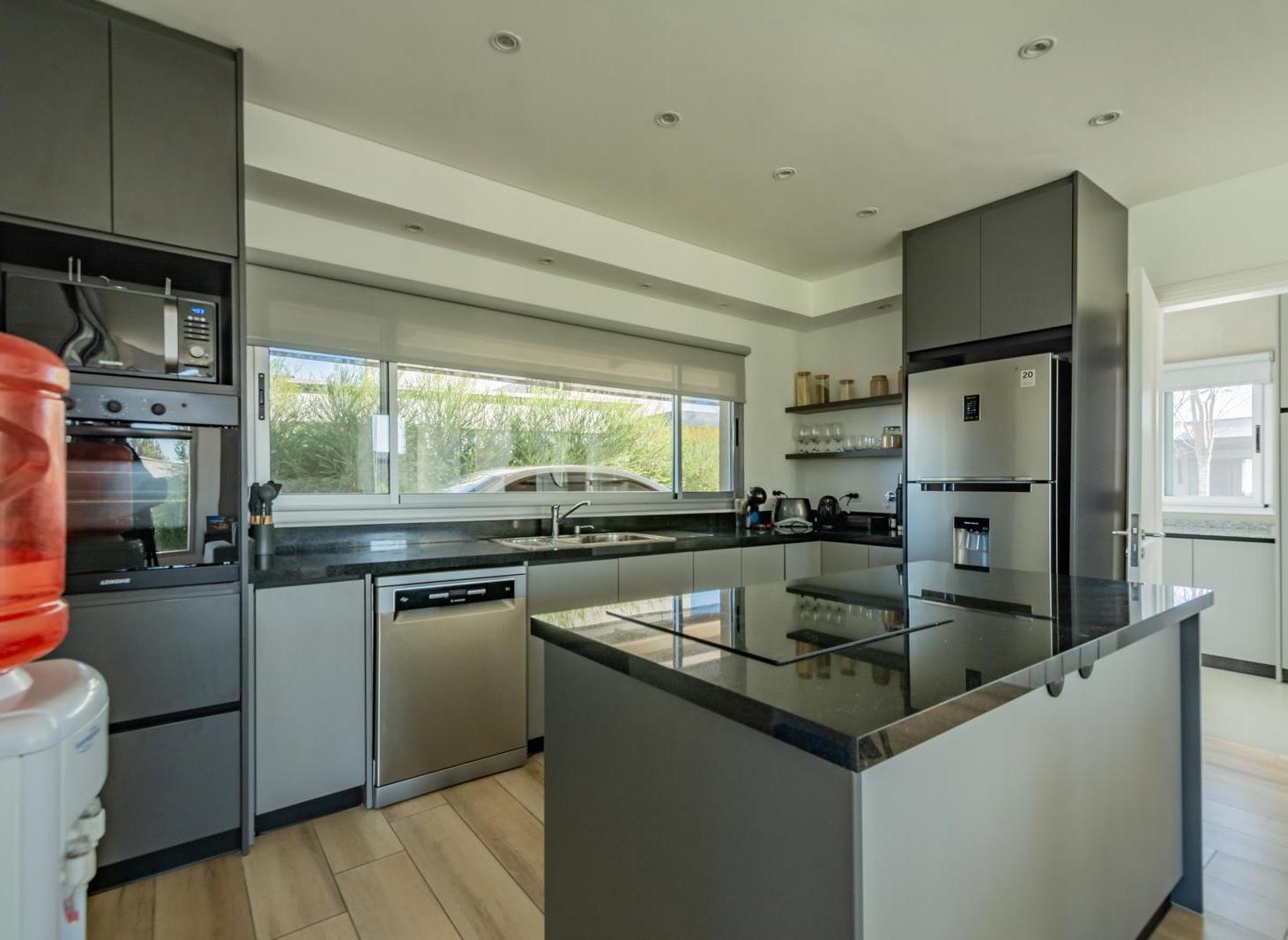 Foto de Venta Casa 4 ambientes con piscina en Pilar, imagen 5