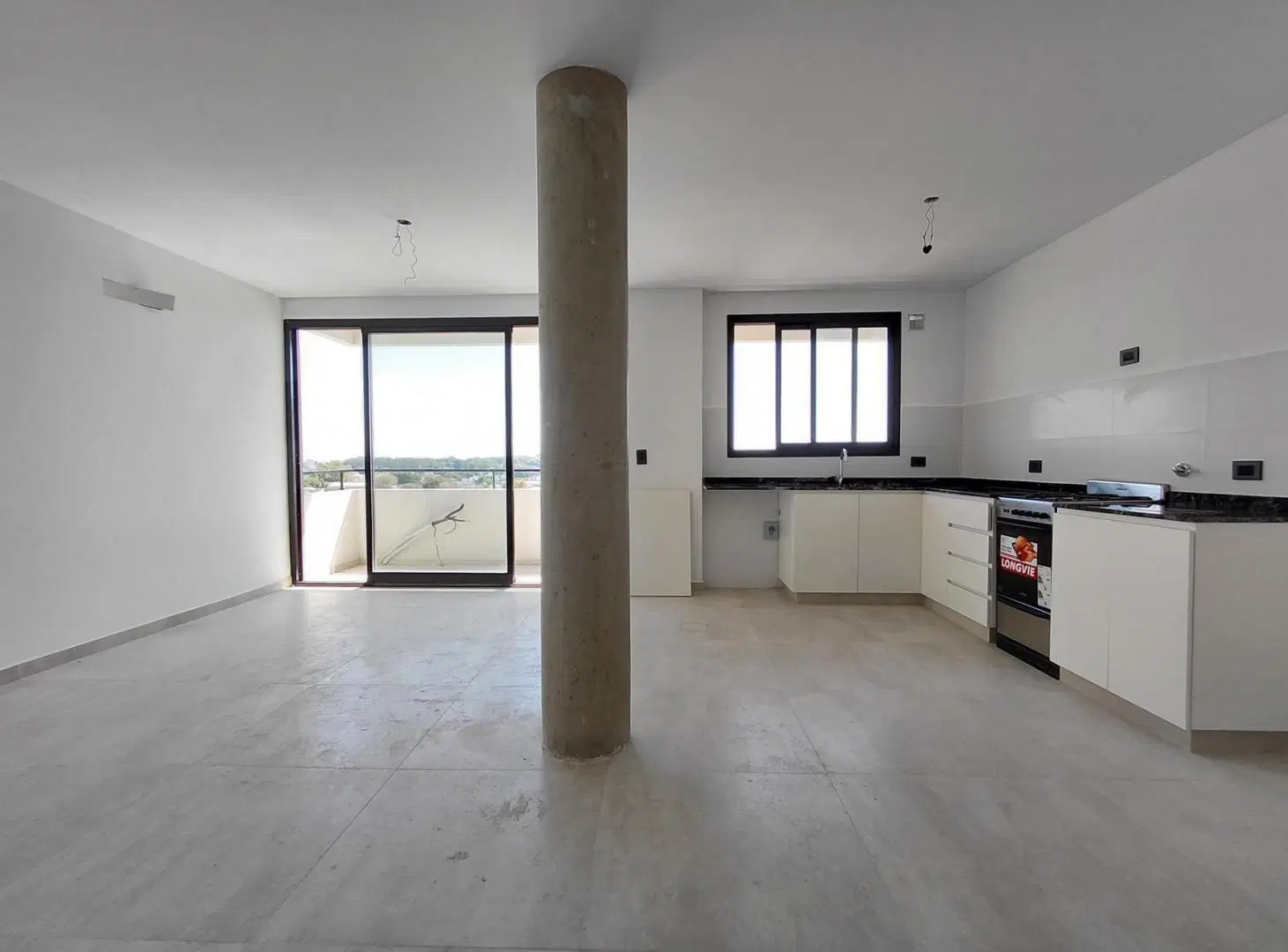 Venta Departamento 3 Ambientes al frente balcón y terraza privada con parrilla en San Martín 4