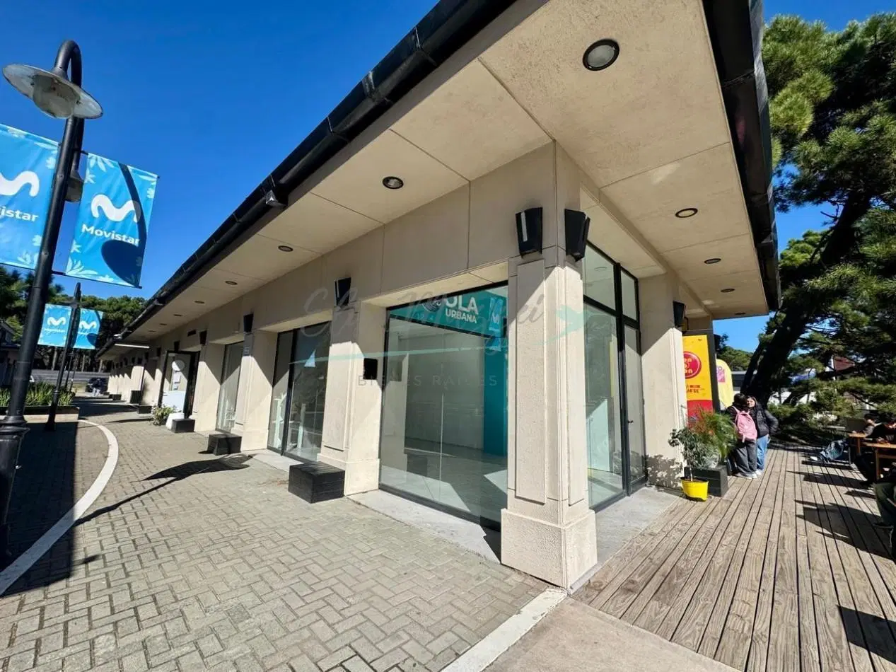 LOCAL COMERCIAL EN ALQUILER - PINAMAR 3