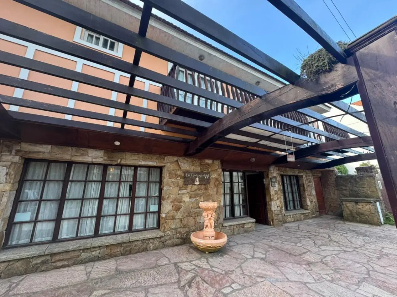 HOTEL EN VENTA A METROS DEL MAR - VILLA GESELL 2