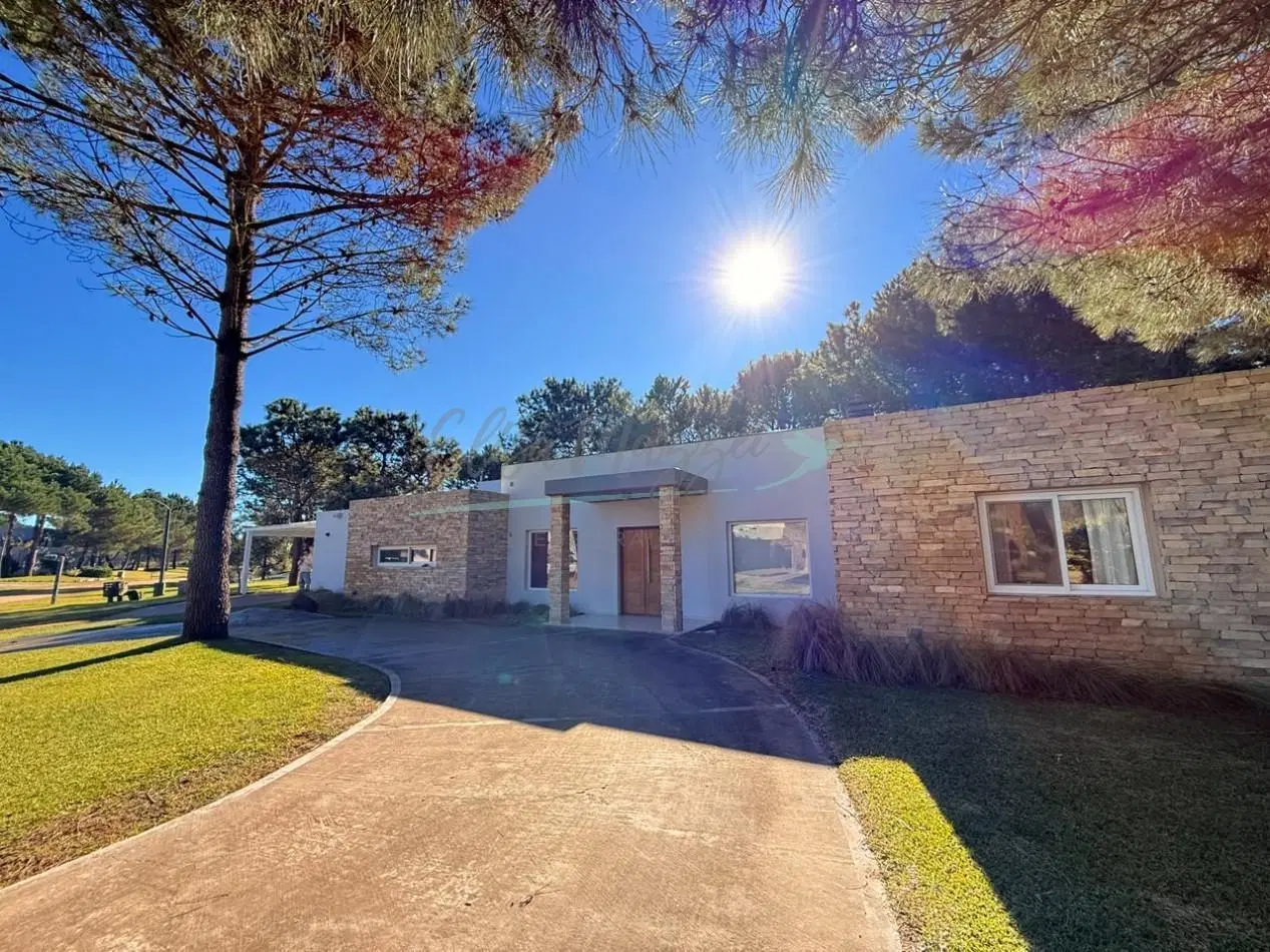 CASA EN VENTA - LA HERRADURA PINAMAR 3