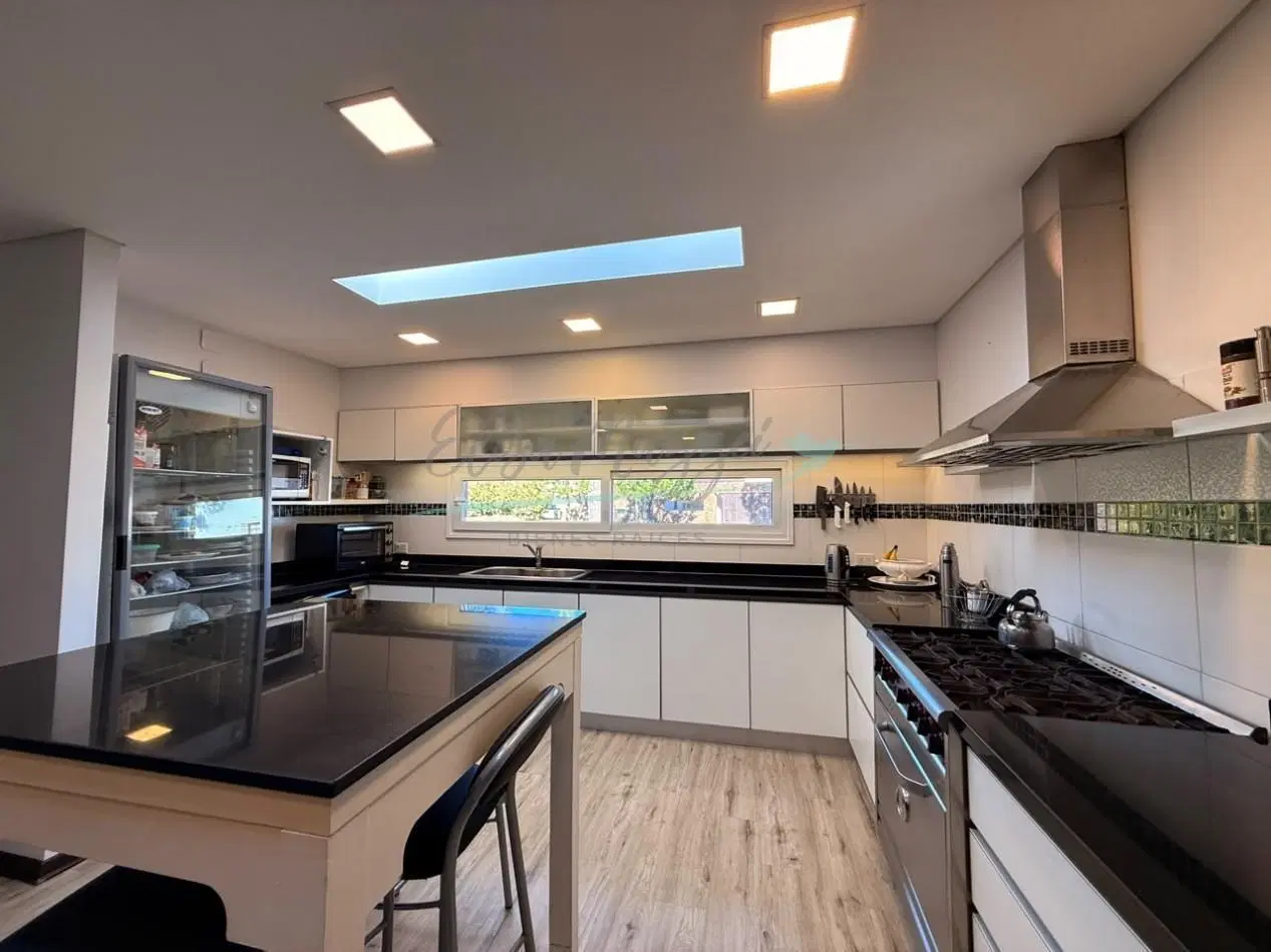 CASA EN ALQUILER ANUAL - LA HERRADURA PINAMAR 8