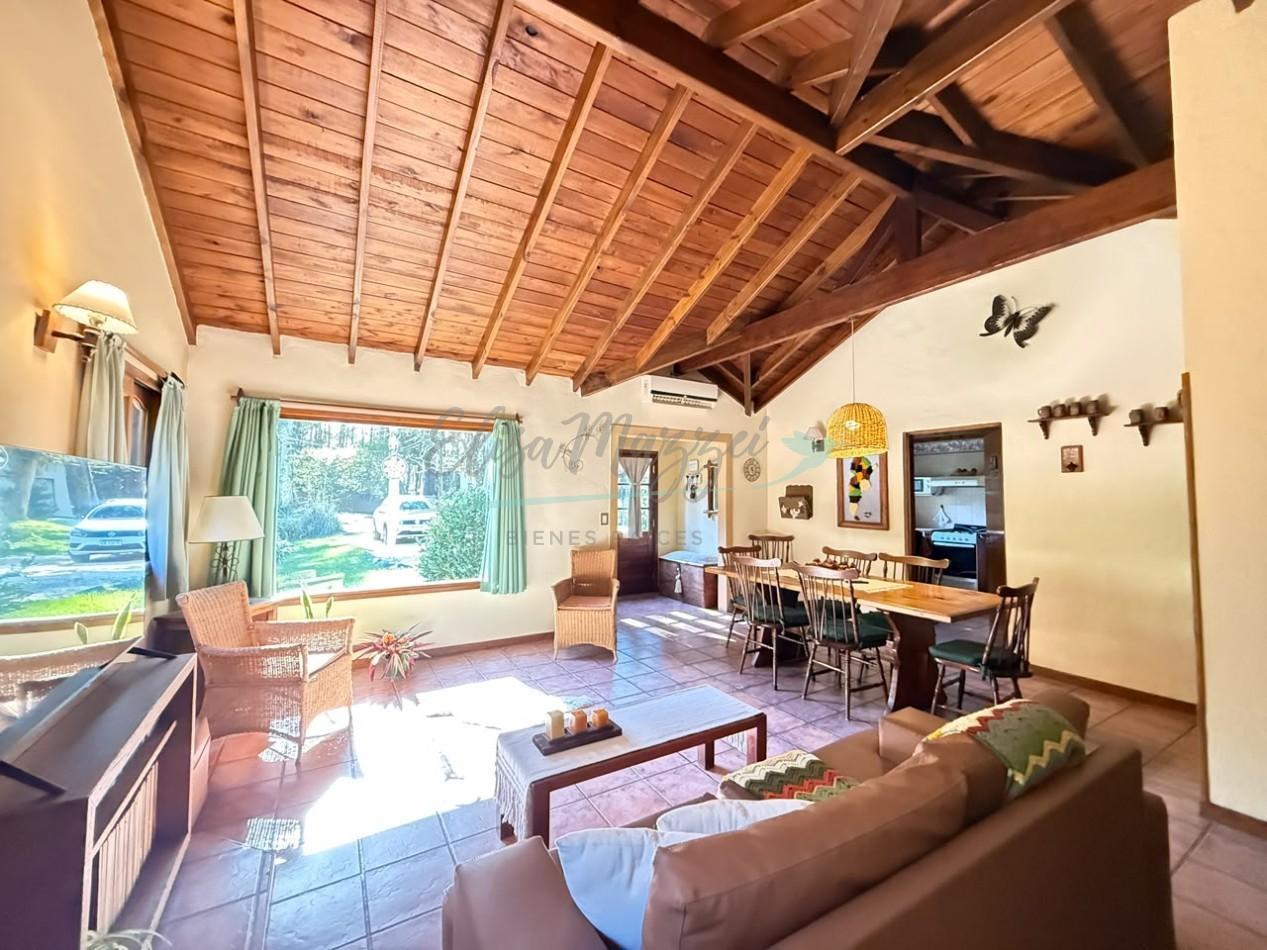 Foto de CASA EN VENTA - MAR DE LAS PAMPAS, imagen 1
