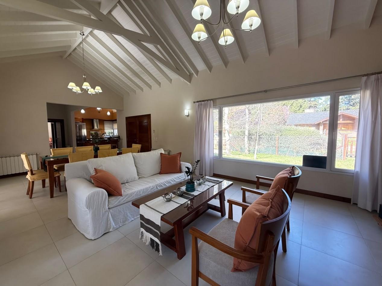 Foto de CASA EN VENTA - VALERIA DEL MAR - PINAMAR, imagen 3