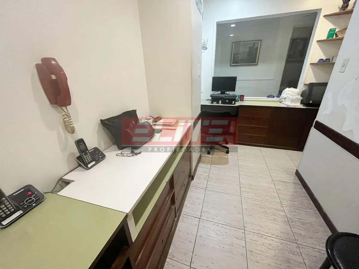 Consultorio en planta baja en inmejorable ubicación, a 100 metros de Av. Santa fe 3