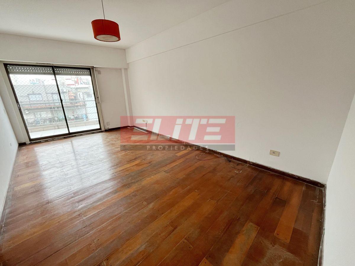 Foto de Depto 3 amb en PISO ALTO con balcón aterrazado al frente, imagen 3