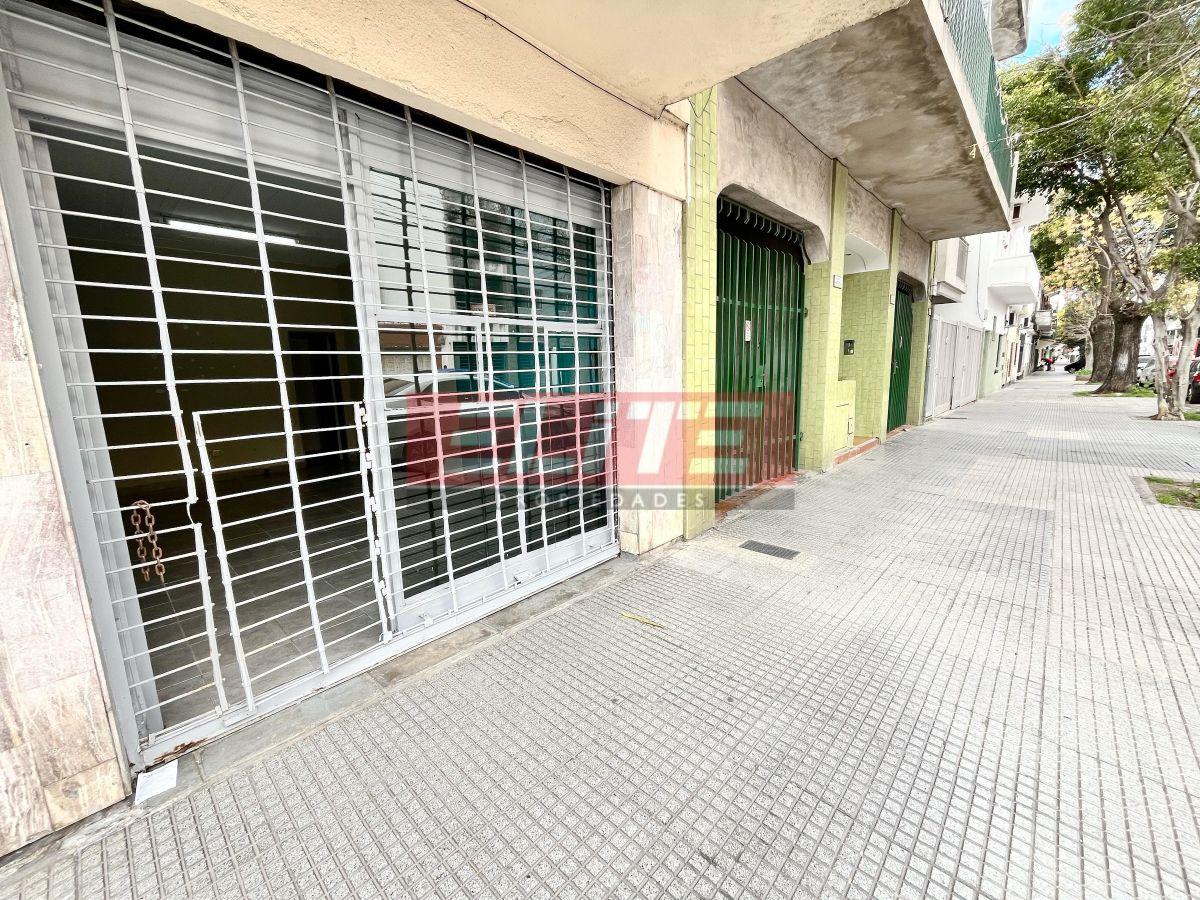 Foto de Local en alquiler a metros av. Mosconi, imagen 3