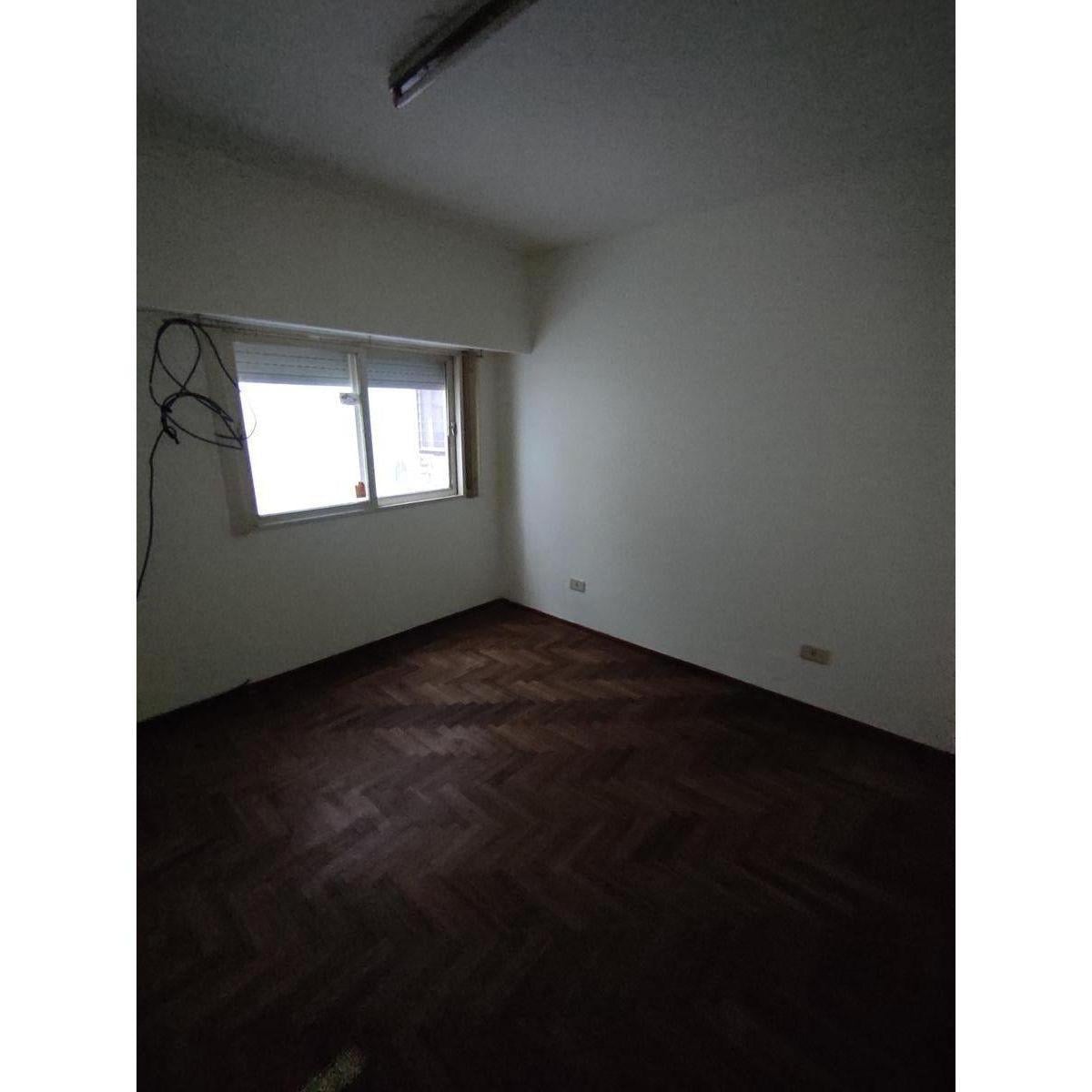 Cocina separada piso granítico departamento 33m² Mitre y Catamarca Rosario