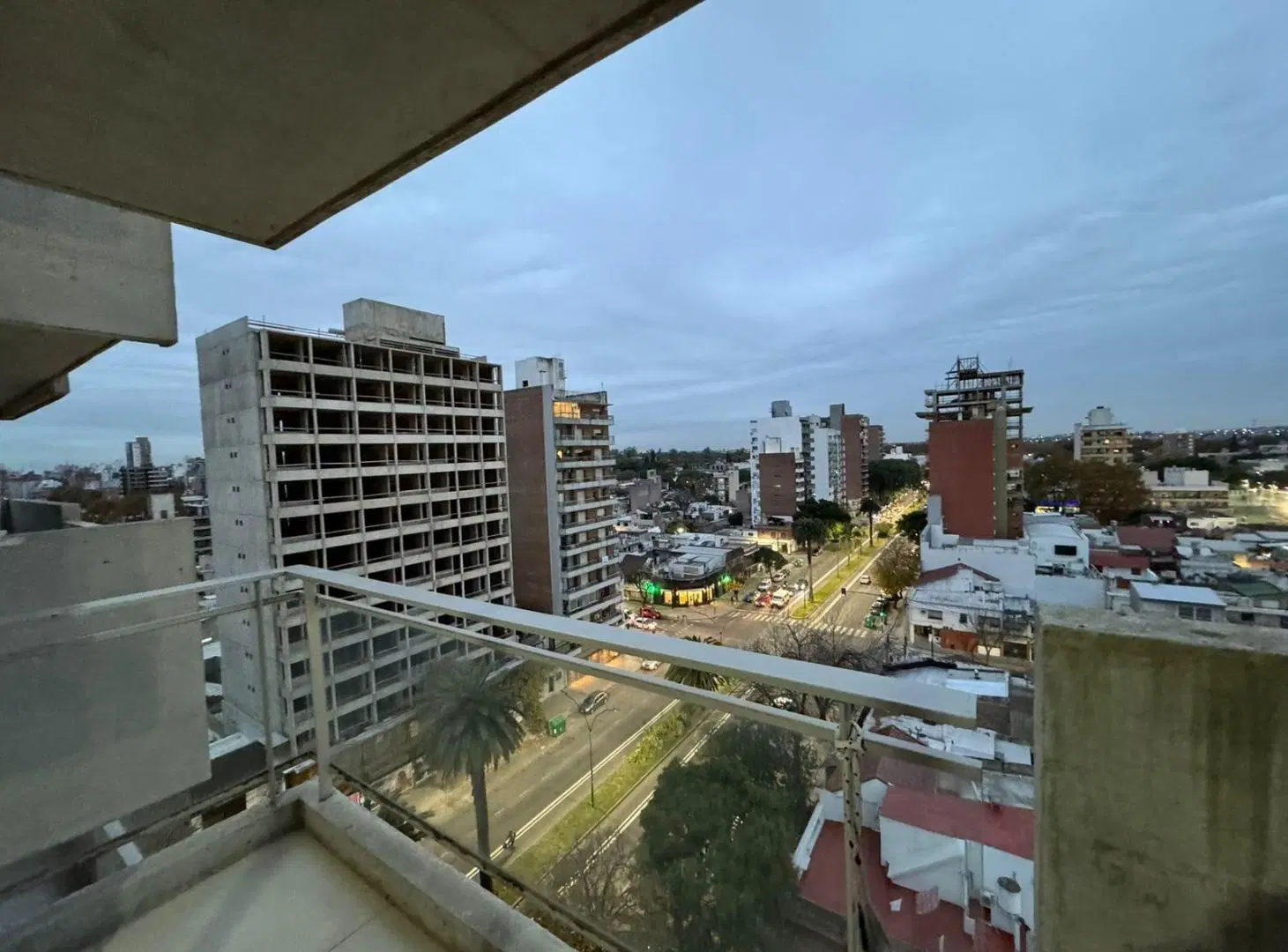 AV. FRANCIA 1448 - MONOAMBIENTE - PISO 10 4