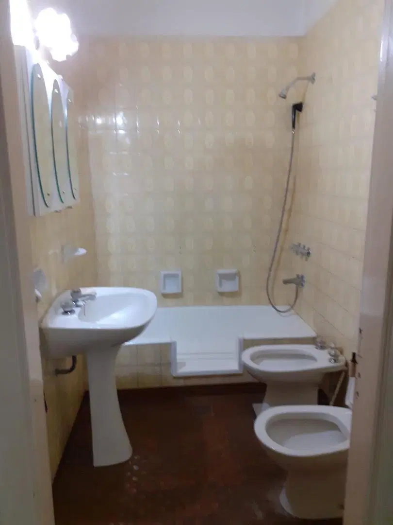 CASA EN VENTA 4 AMBIENTES RAMOS MEJIA 8