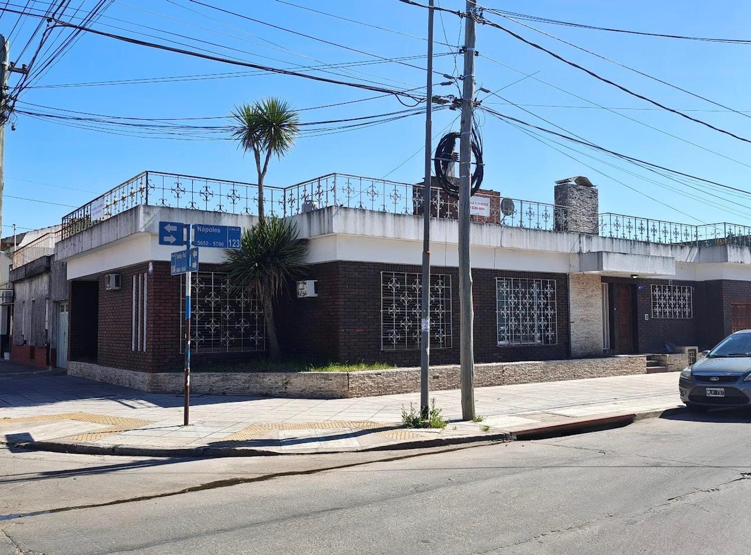 Foto de Casa 4 Ambientes con Patio en Villa Ballester., imagen 1