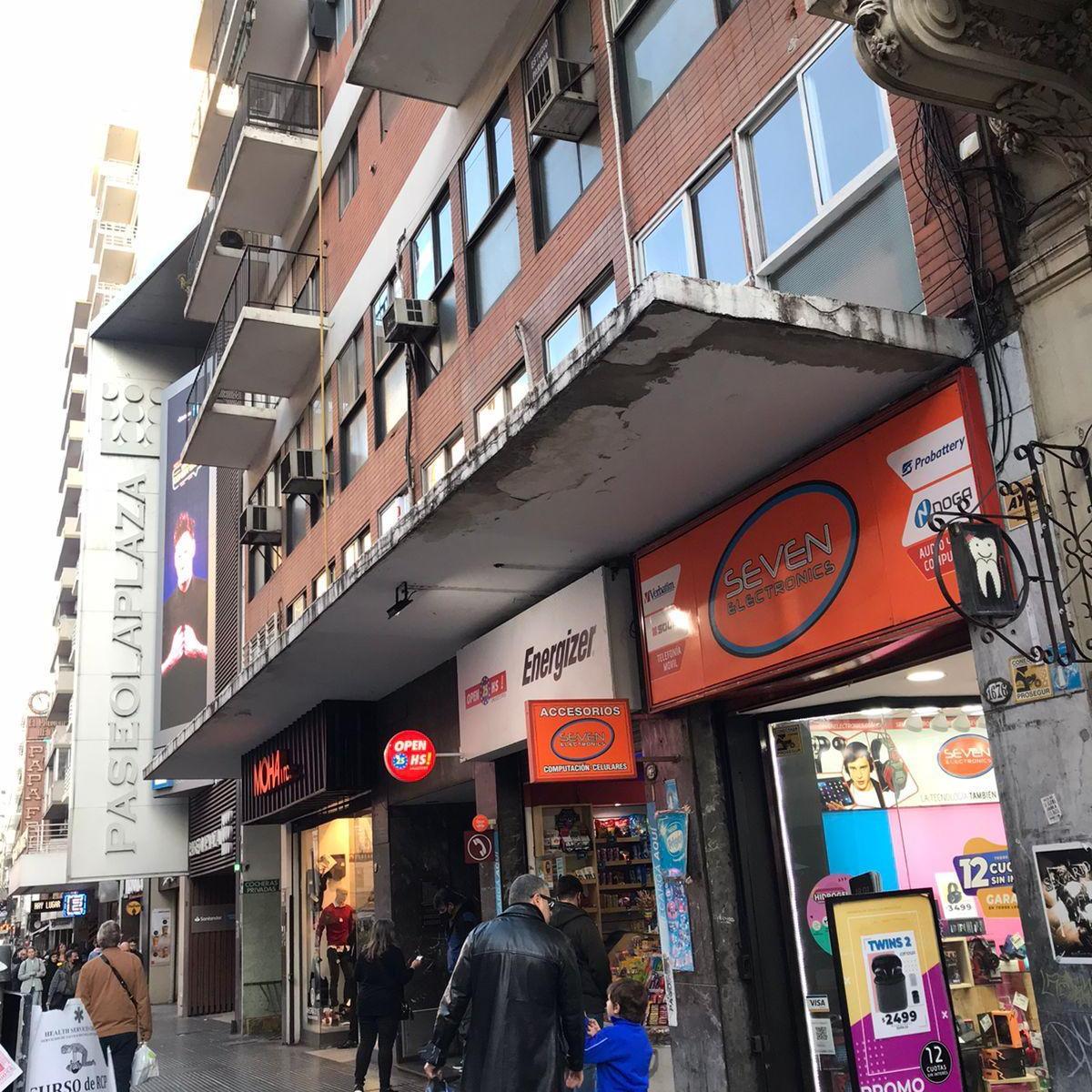 AV CORRIENTES AL 1600 SE ALQUILA LOCAL A 10 MTS DEL COMPLEJO LA PLAZA