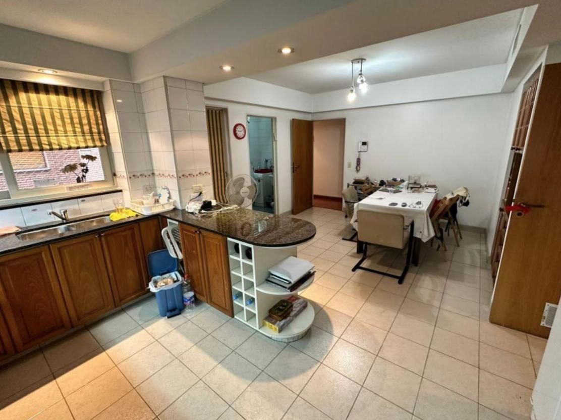 AV CALLAO AL 1300 DEPARTAMENTO PISO AL FRENTE